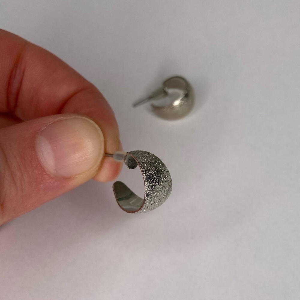 No Brand | Silver Sparkle Speckle Curl Cuff Hoop Earrings Chic Simple Girly